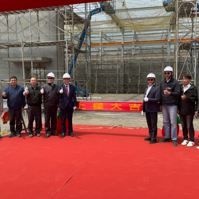 LINE_ALBUM_上樑_251009_7